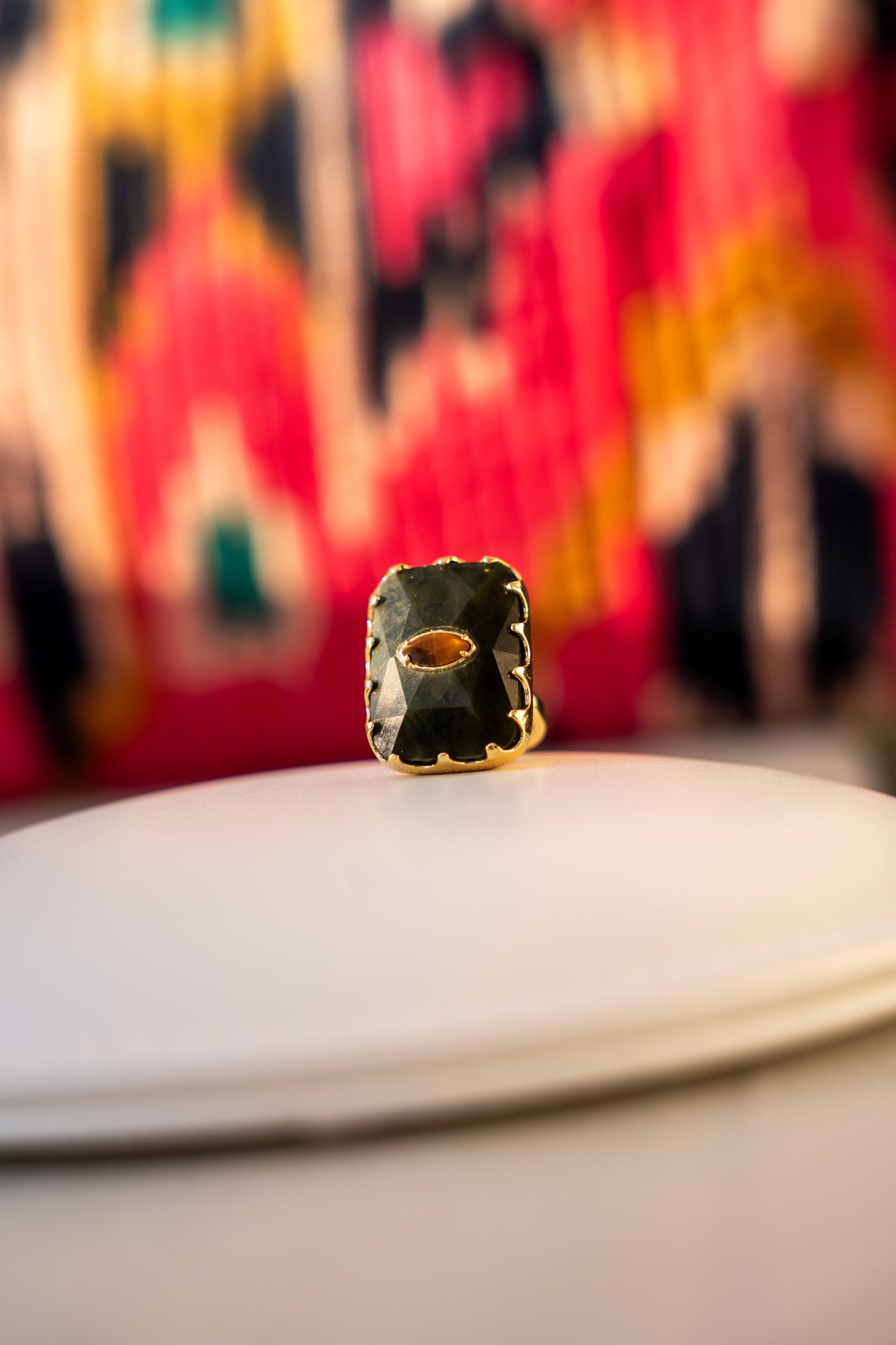 Bague "L’Énigmatique" Onyx Vert & Cœur Ambré